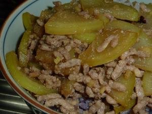 大根と挽肉の炒め煮