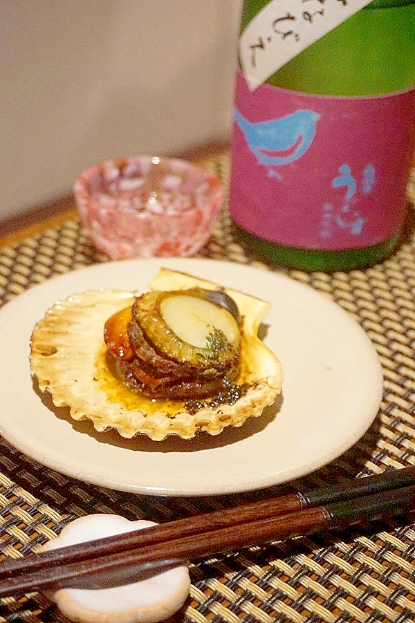 ワインに日本酒に、長太郎貝のパセリバター焼き