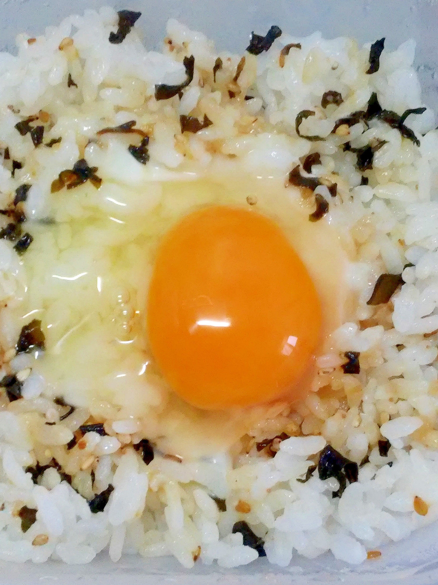 簡単 わかめふりかけご飯アレンジ たまごかけご飯 レシピ 作り方 By みずたまsweet 楽天レシピ