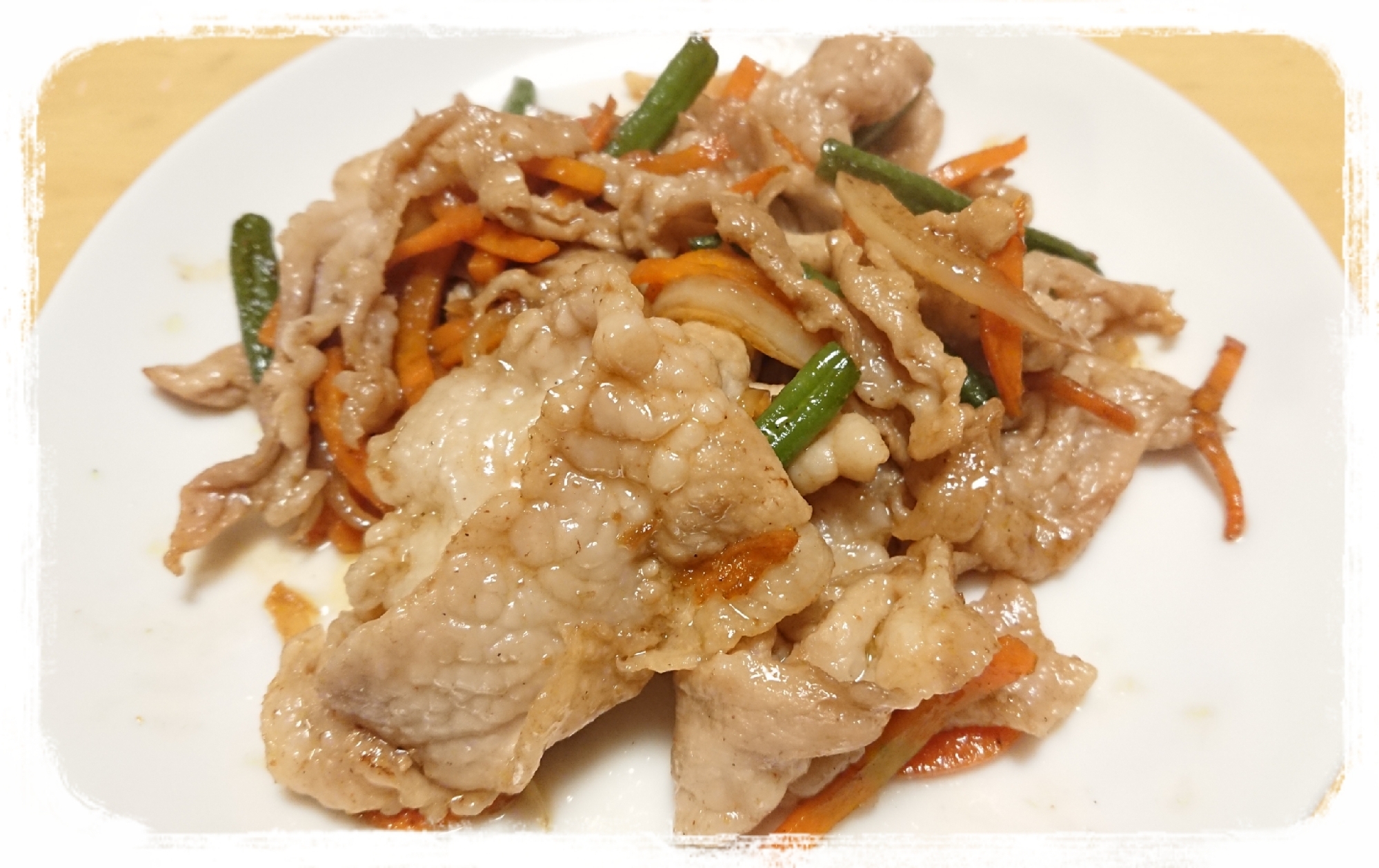 豚こまといんげんと人参と玉ねぎの焼き肉のたれ炒め レシピ 作り方 By ぼーずの母ちゃん 楽天レシピ 豚こまといんげんと人参と玉ねぎの焼き肉のたれ炒め レシピ 作り方 By ぼーずの母ちゃん 楽天レシピ