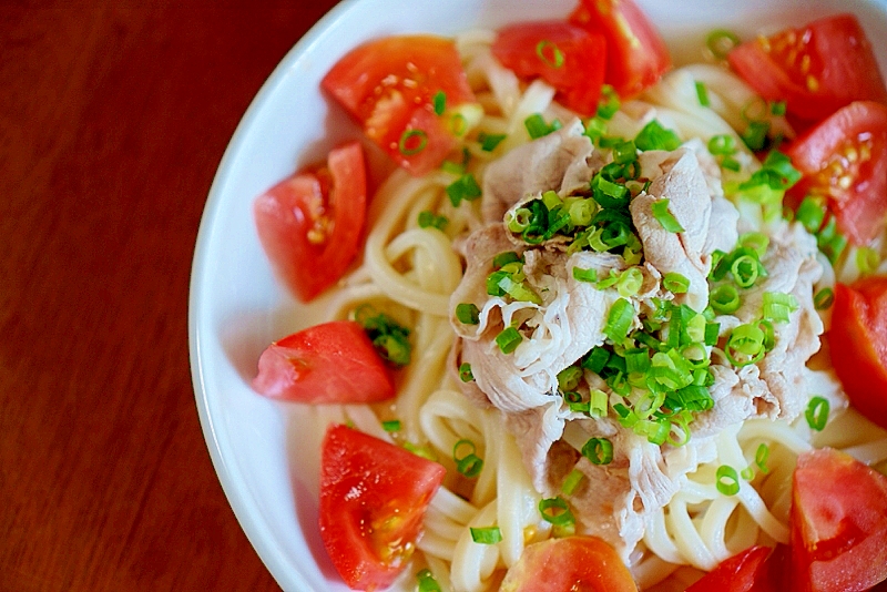 豚しゃぶとトマトの柚子胡椒風味冷やしうどん