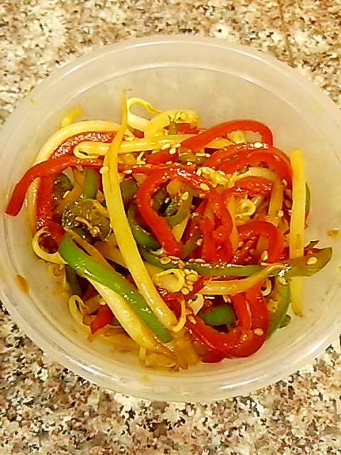 2色ピーマンのマー油炒め レシピ 作り方 By 櫻井愛 楽天レシピ