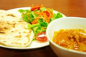 スパイスたっぷりチキンカレー