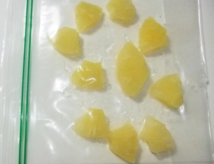 沖縄のパイナップル
大事に使ってるので冷凍しておけると
嬉しいです=^_^=