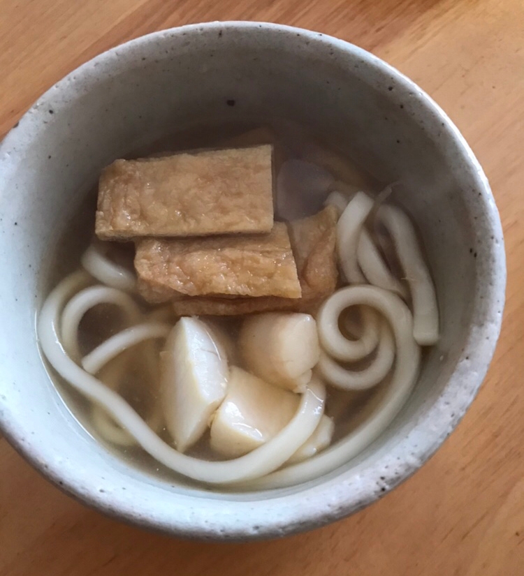 ホタテ貝柱と稲荷油揚げのあったかうどん