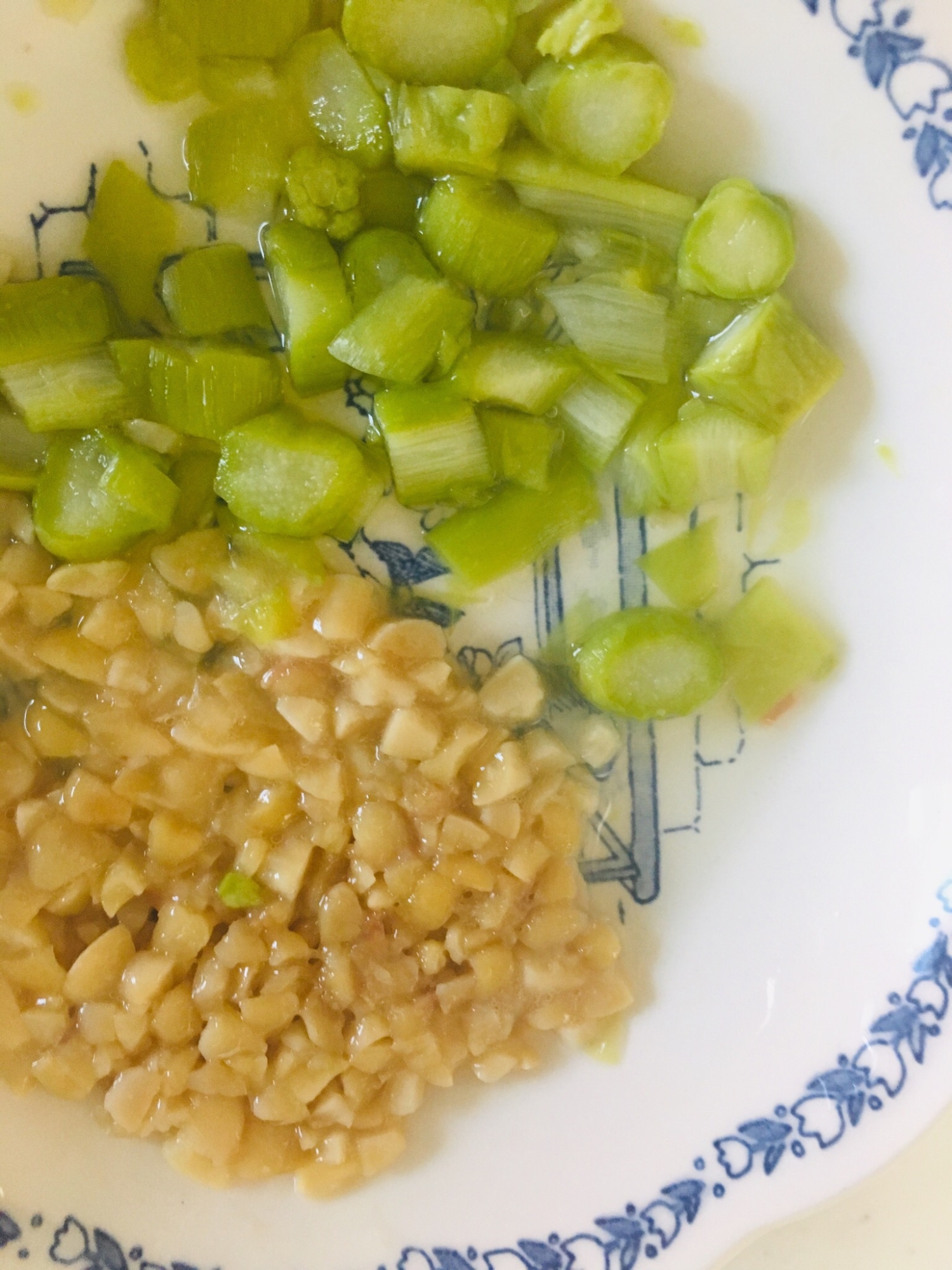 ⁑離乳食カミカミ期⁑アスパラの納豆和え