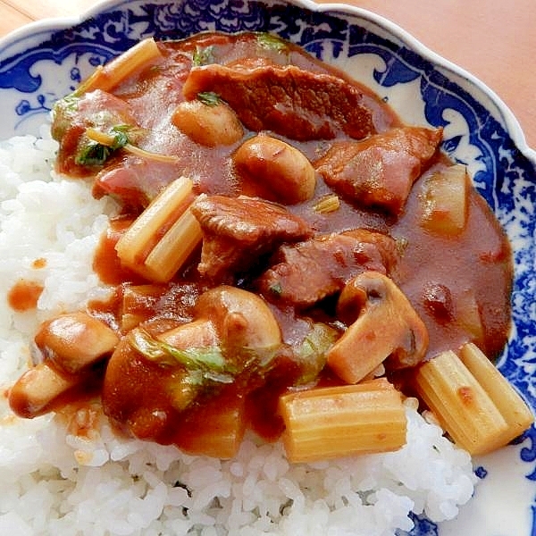 １０分！？牛肉角切りで早い❤セロリのカレーライス♪