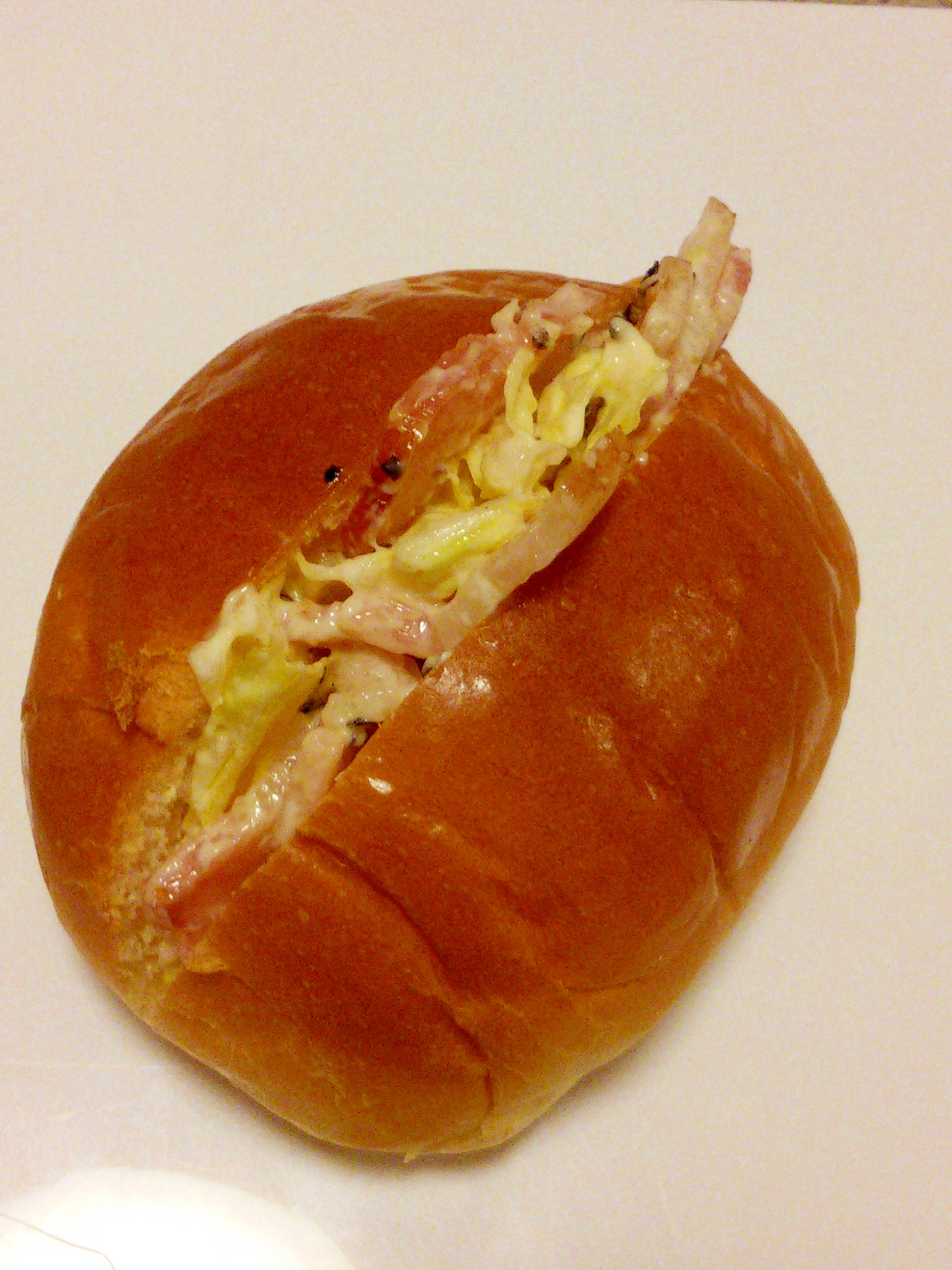 ベーコンと白菜のロールパンでマヨネーズサンドイッチ