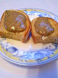 黒ゴマきな粉アレンジパン