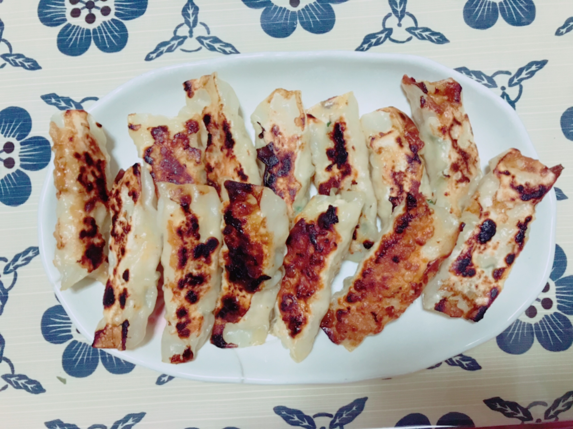 余った餃子の皮消費❣️簡単棒餃子