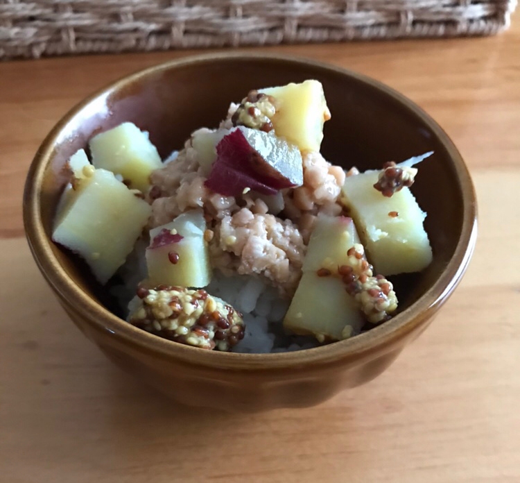 さつまいもの粒マス和えひきわり納豆ごはん