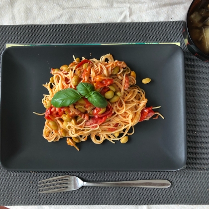 フレッシュトマトと枝豆のパスタ