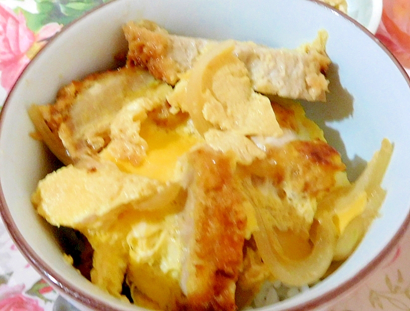 めんつゆだけで味が決まるカツ丼 レシピ 作り方 By Moonn 楽天レシピ