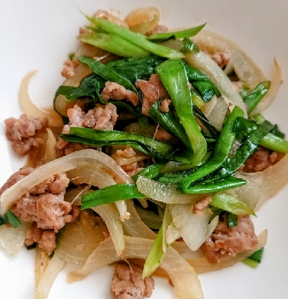 家にあるもので！ミンチと野菜とキノコの味噌炒め！