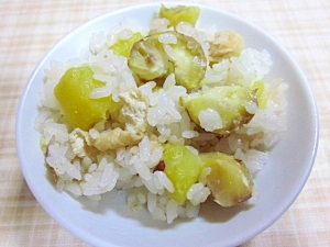 白だしで簡単 さつま芋 栗の炊き込みご飯 レシピ 作り方 By アルプスの乙女 楽天レシピ