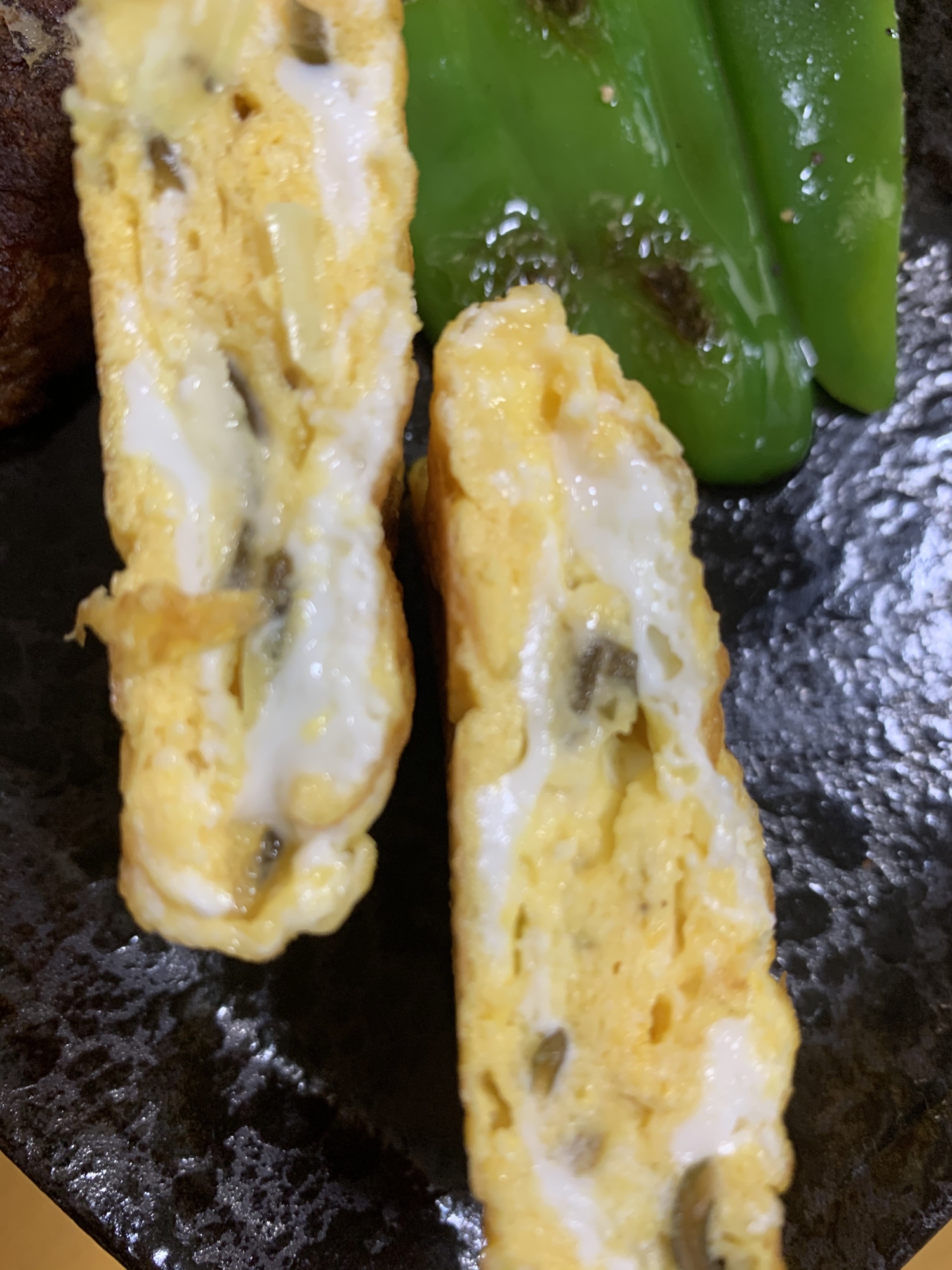 チーズと塩昆布入り卵焼き