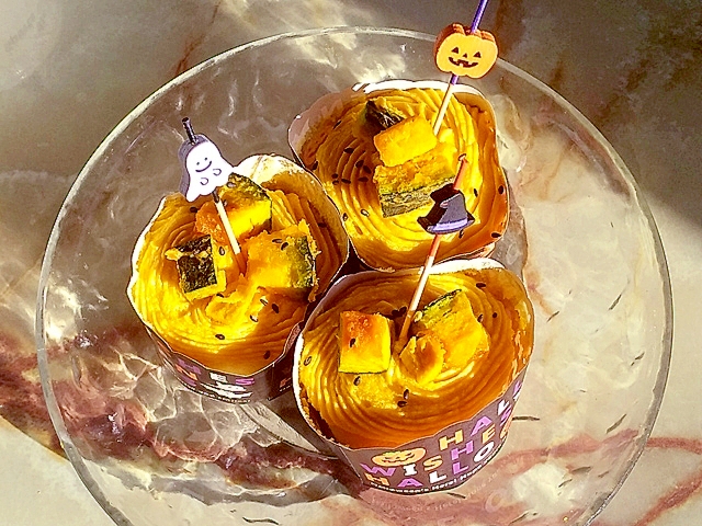 ハロウィンに！シフォン生地の南瓜カップケーキ♪