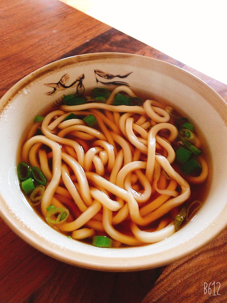 電子レンジでめんつゆがなくても作れる簡単うどん