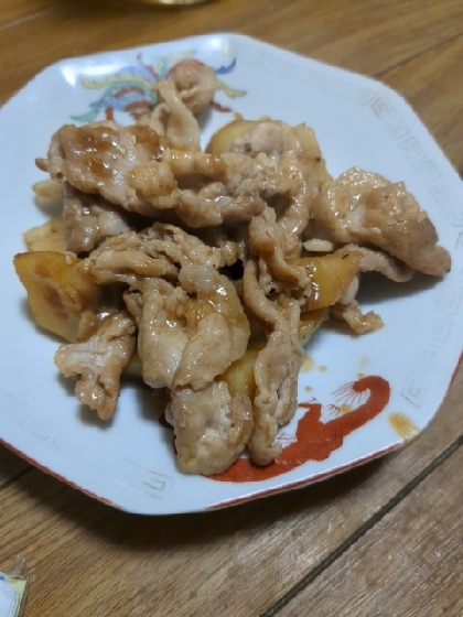 豚こまじゃがいも炒め