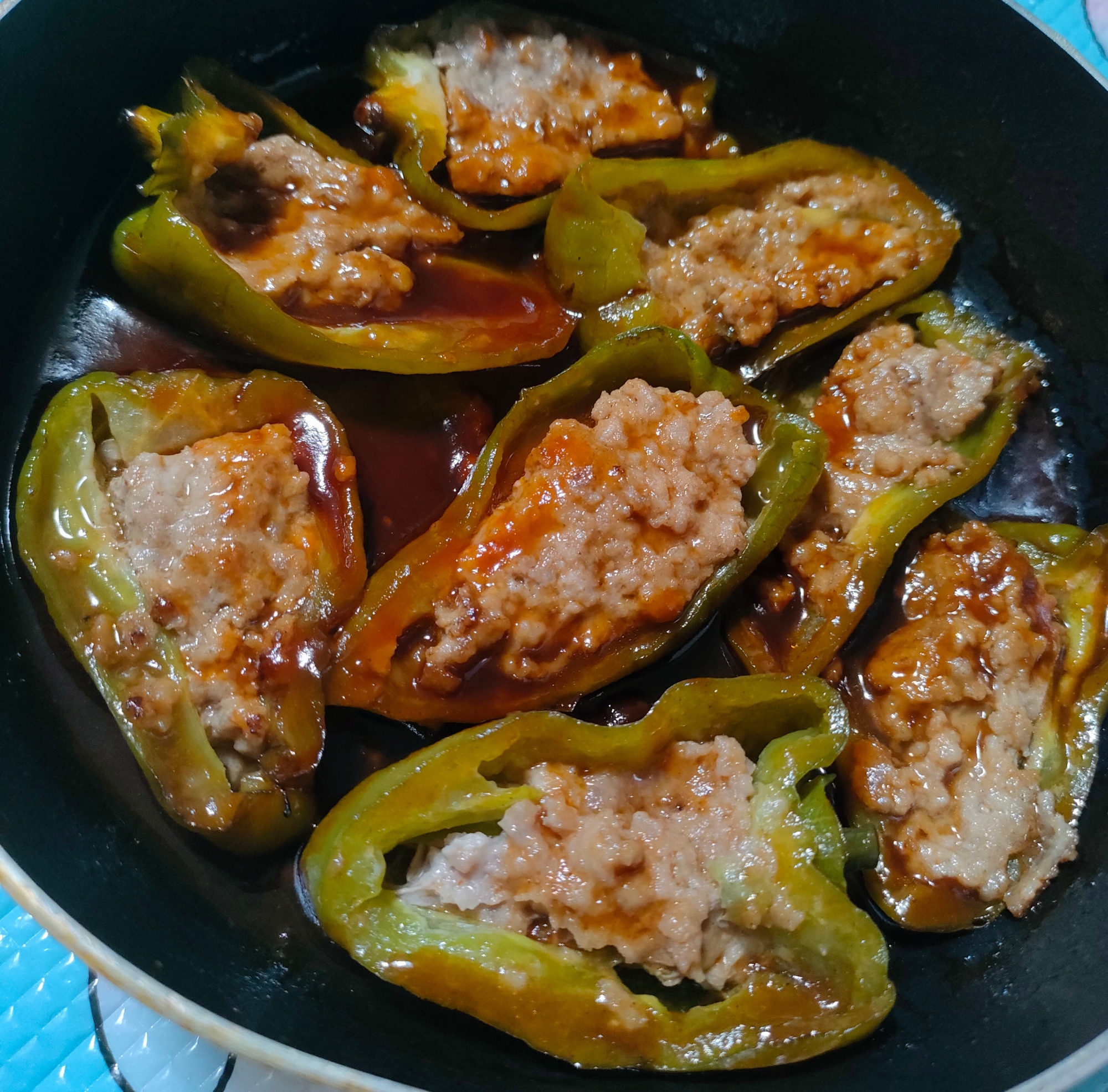 ピーマンの肉詰め