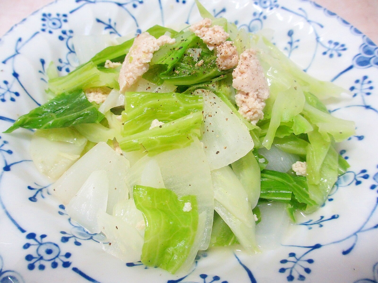 鶏ひき肉とキャベツの出汁レモン蒸し レシピ・作り方 by