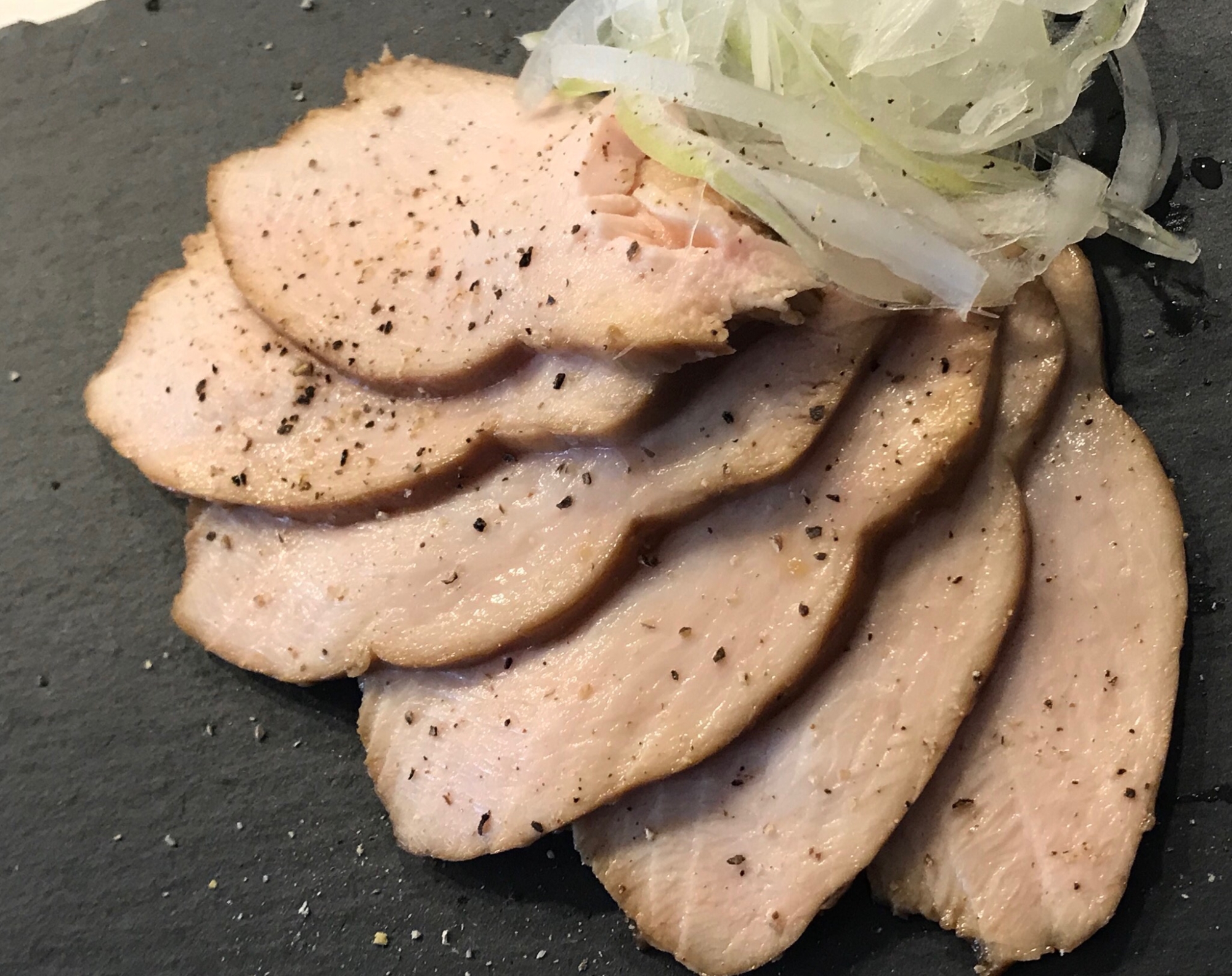 鶏むね肉でも柔らかい♭鳥チャーシュー♪しかも簡単