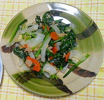 小松菜とシーチキンの炒め物