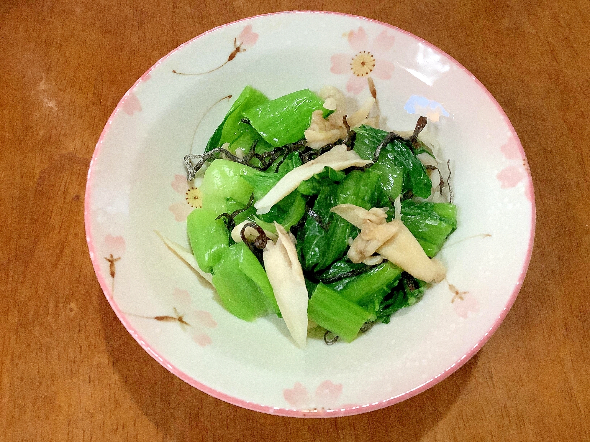 青梗菜と舞茸の塩昆布和え