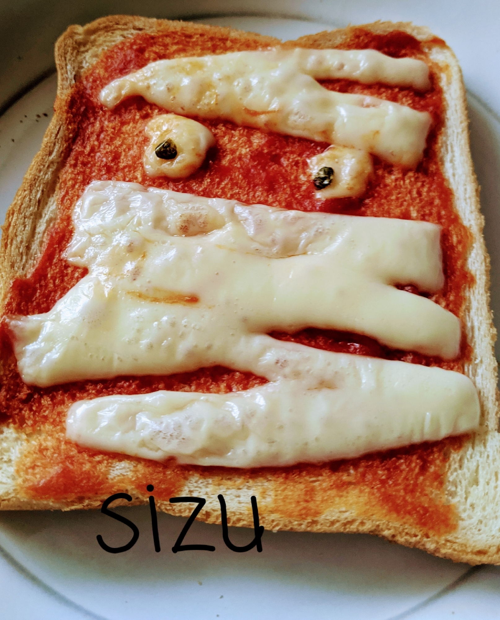 ハロウィンに☆ミイラなチーズトースト レシピ・作り方 by sizu 