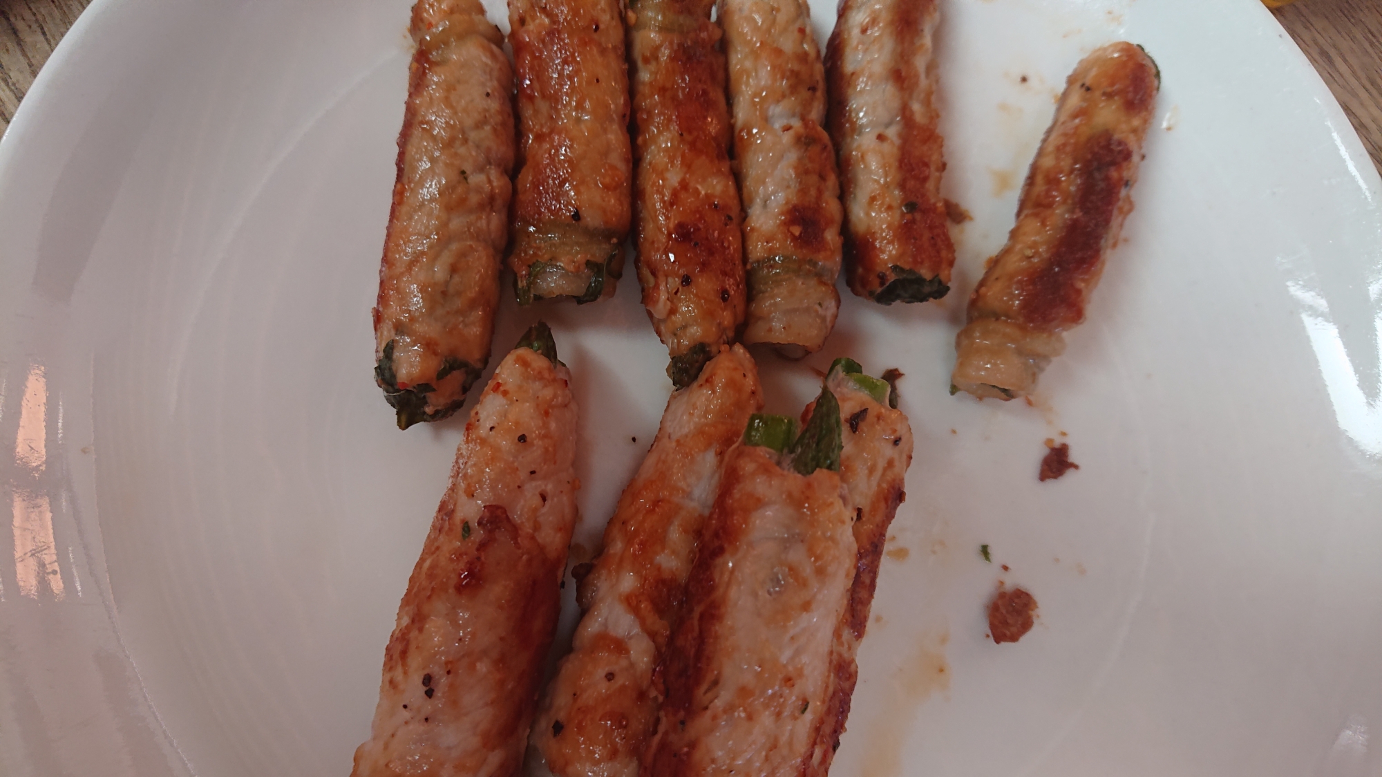 お酒のつまみに 肉巻きスパイス焼き