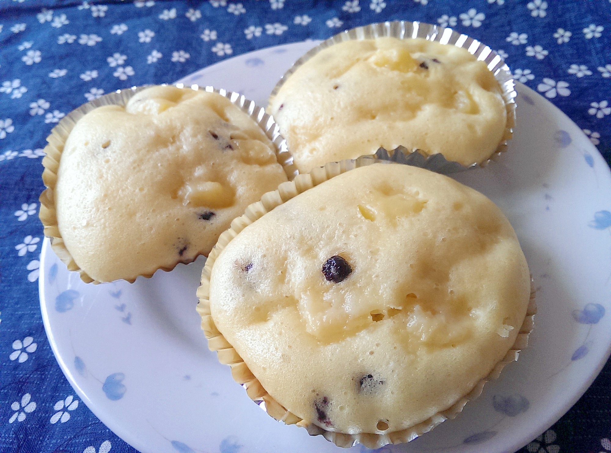 ブルーベリーとりんごの蒸しパン