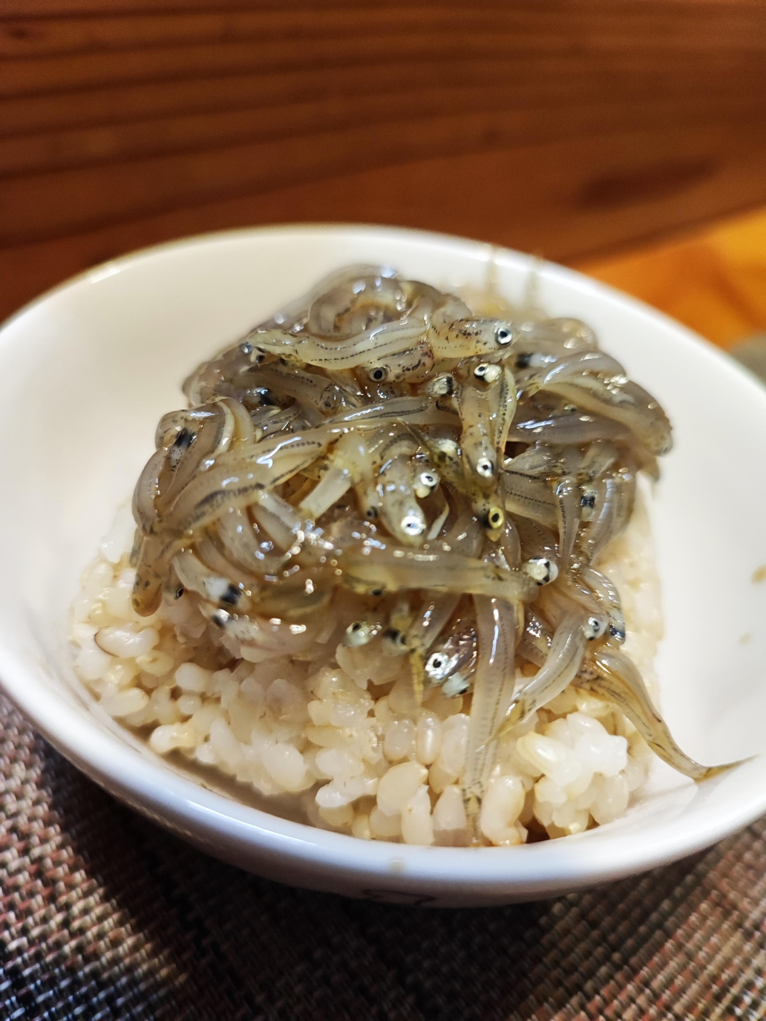 ごま油香る☆生しらすのわさび和え丼