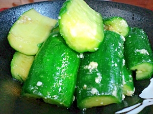 塩麹でお漬物！胡瓜の醤油漬け
