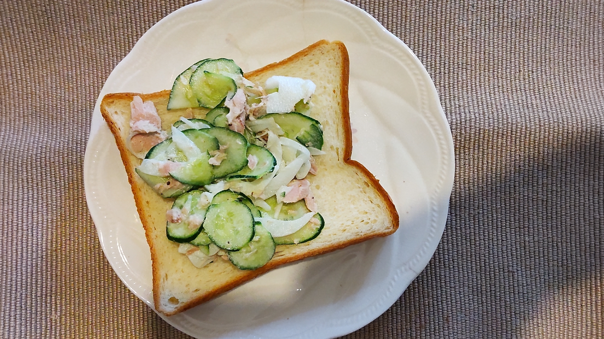 ツナ野菜パン