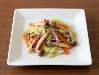 イカと野菜の塩炒め.*:o○o。
