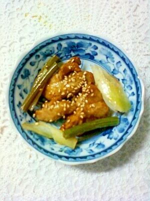 おかずにいかが？鶏むね肉とニンニクの芽の照り焼き♪