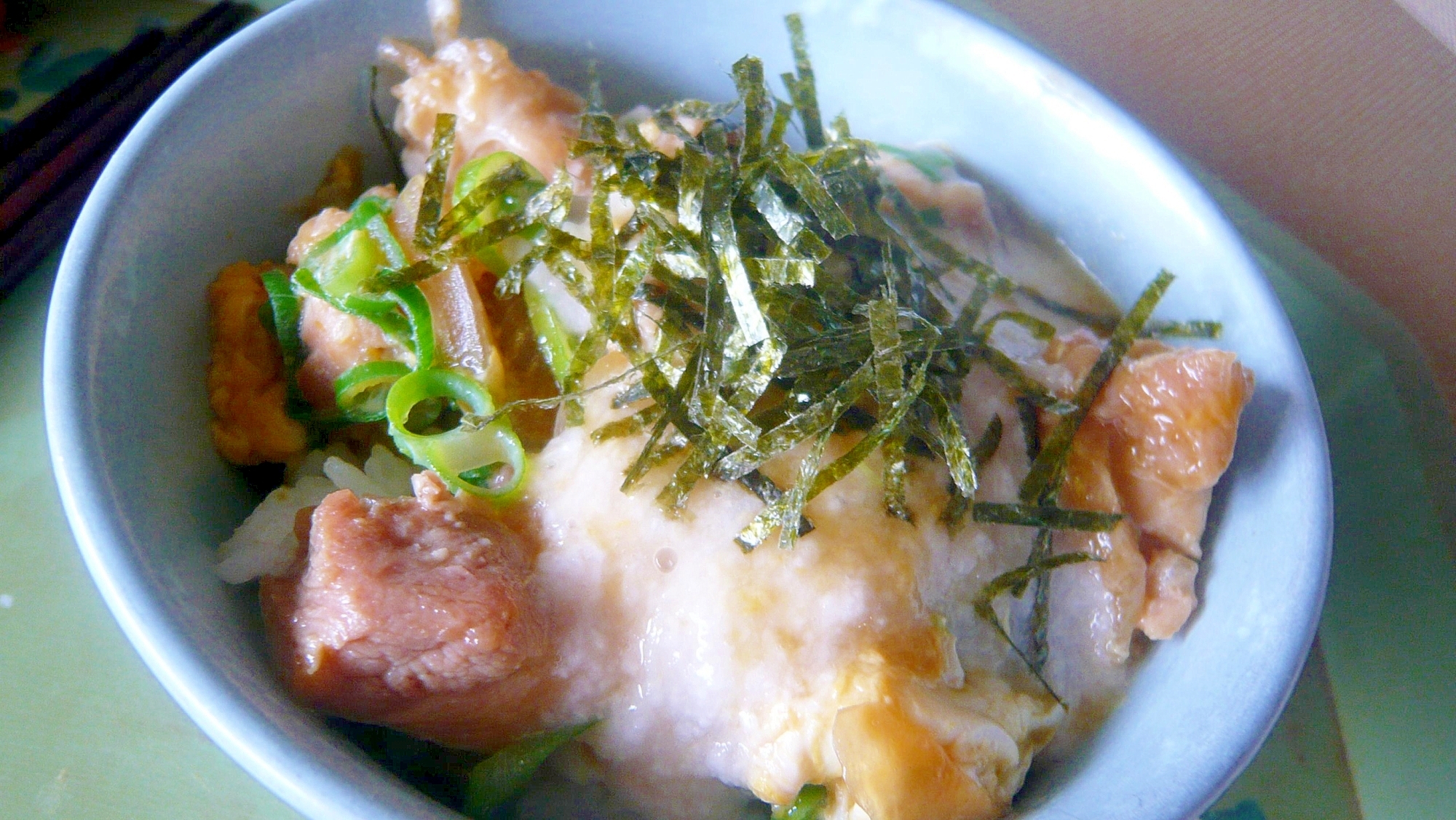 ♥　鶏肉で親子丼！　とろろのせ　♥