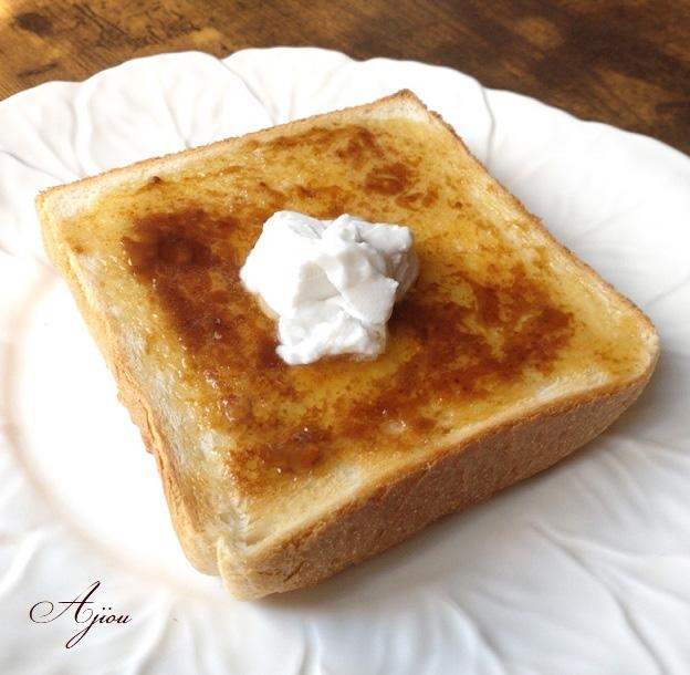 簡単 ココナッツ 黒糖 トースト カフェの味♪