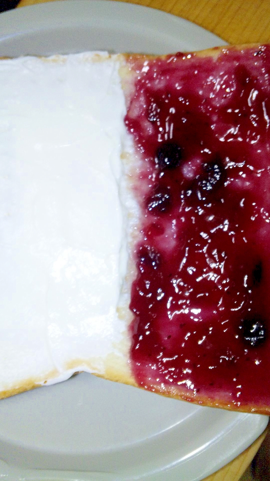 簡単美味!しっとりジャムヨーグルトパン