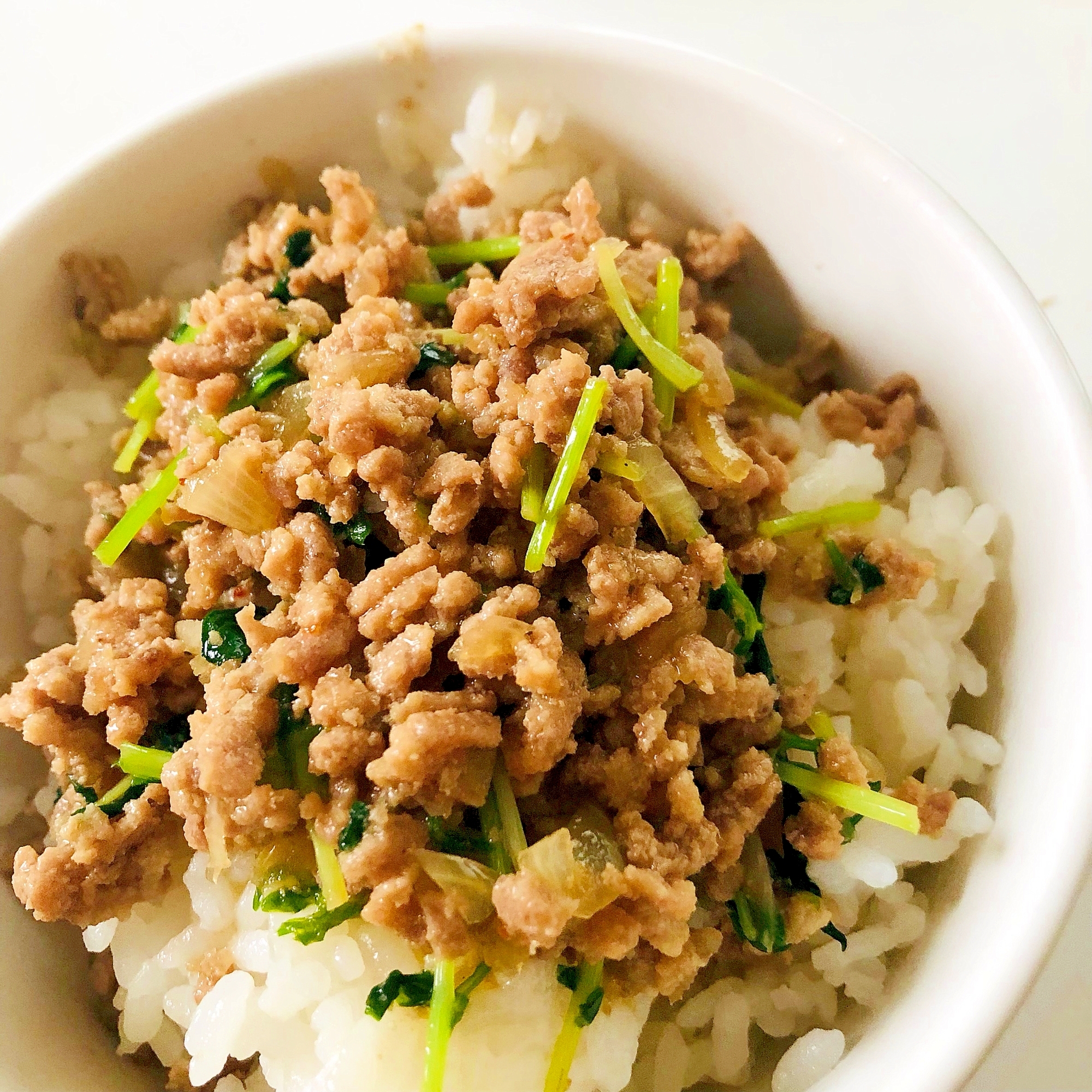 豆苗と豚ひき肉炒め