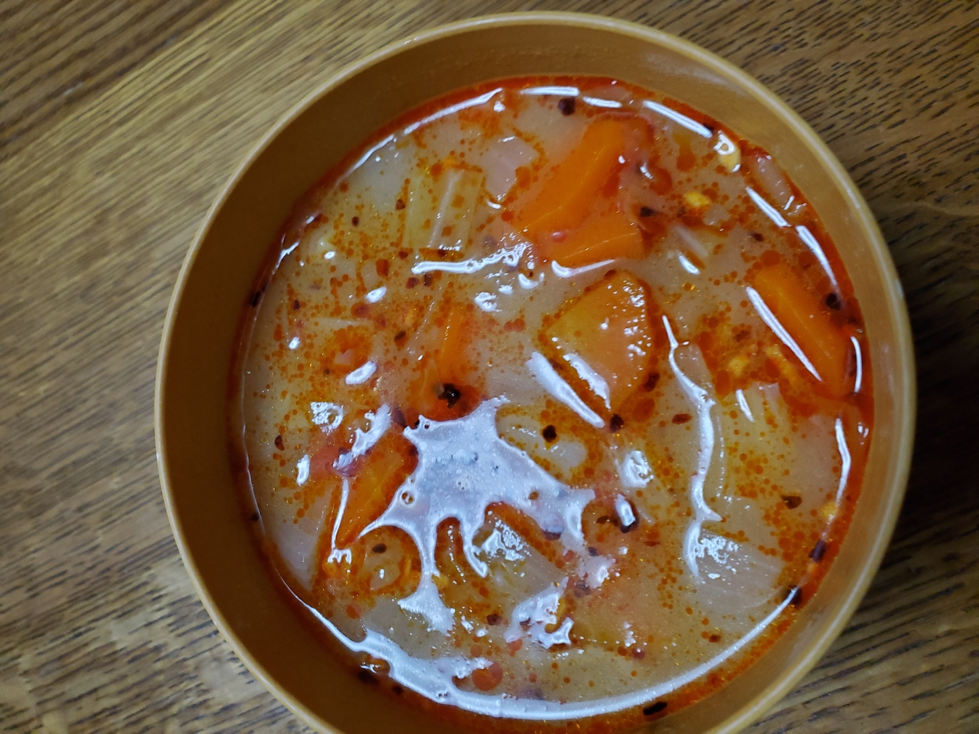 人参キャベツ玉ねぎの食べるラー油スープ