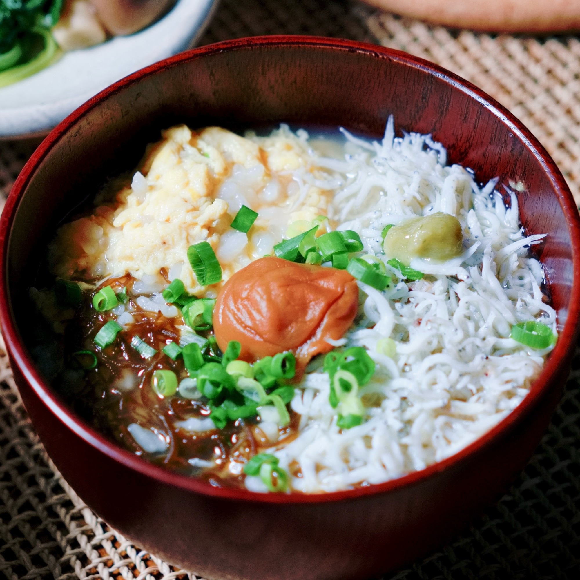 もずくとしらす干しの雑炊【和食・主食】