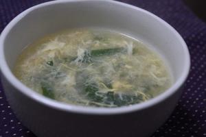 ニラと卵の中華スープ