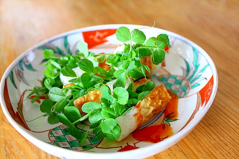 ちくわと豆苗のラー油がけ