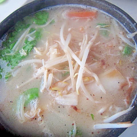 えのき白菜絹サヤ帆立水餃子ラー麺