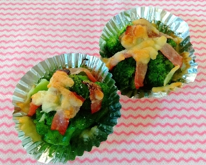 お弁当用に小分けにしてみました｡(#^.^#)彩り良くて食欲をそそりますね!!(*^▽^*)簡単に美味しく出来て､忙しい朝にはお助けメニューです!!(^_-)v