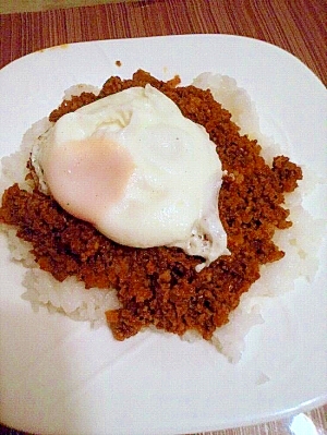 めちゃくちゃ簡単!!絶品！ハンバーグ風ひき肉丼☆