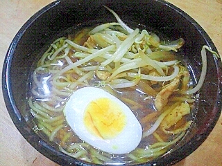 インスタントもやしラーメン