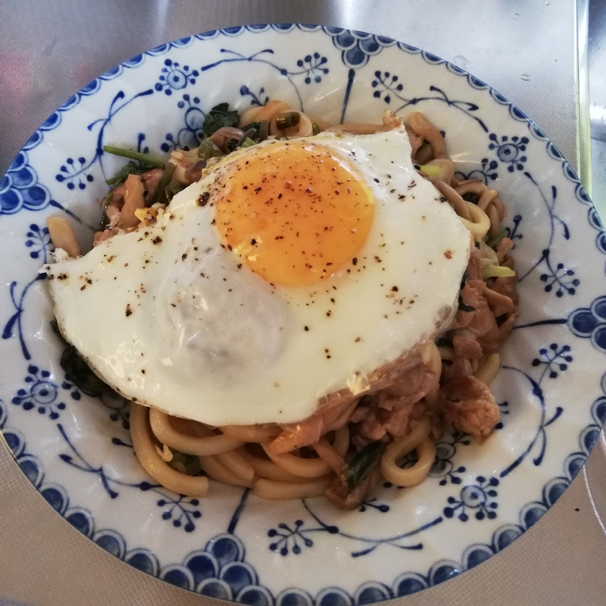 空芯菜と しめじのオイスター 焼きうどん