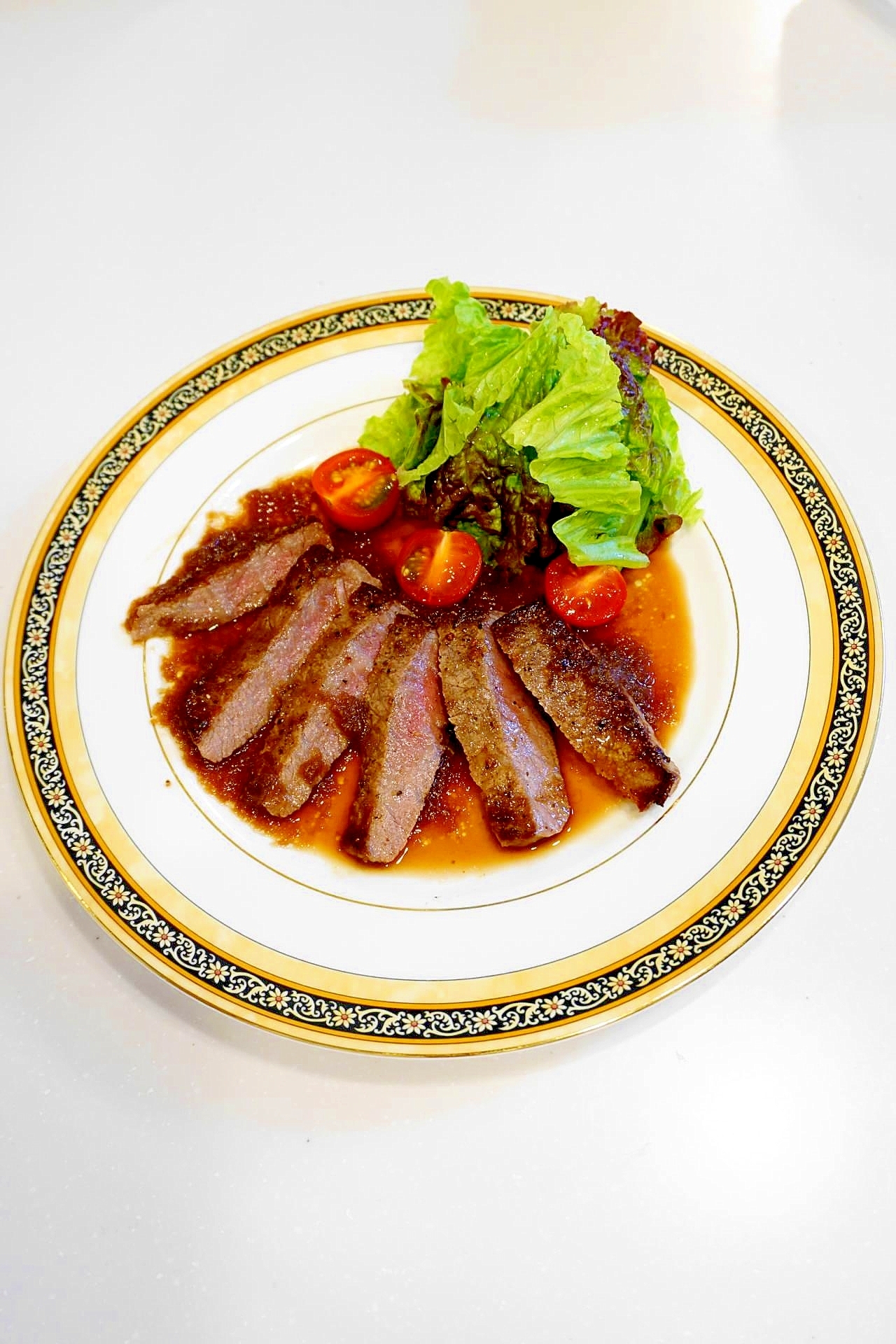 ご家庭でも美味しく出来る!牛ももステーキの焼き方